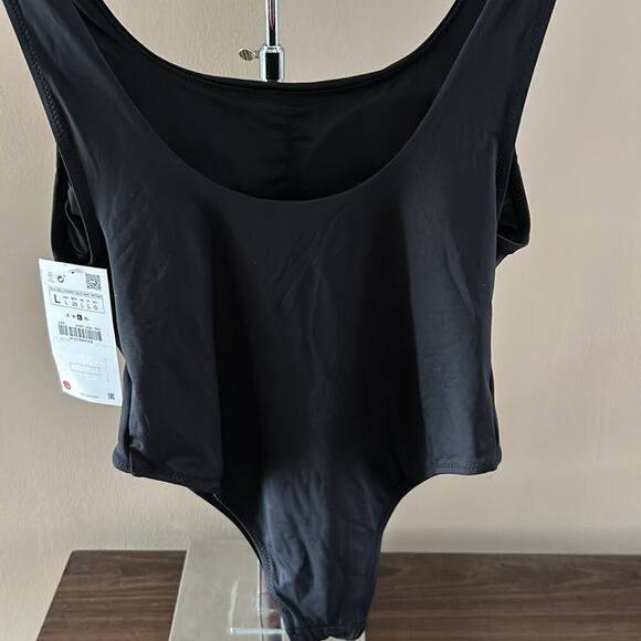 Zara Black one piece scoop neck line Regular Swimwear - Picture 8 of 8